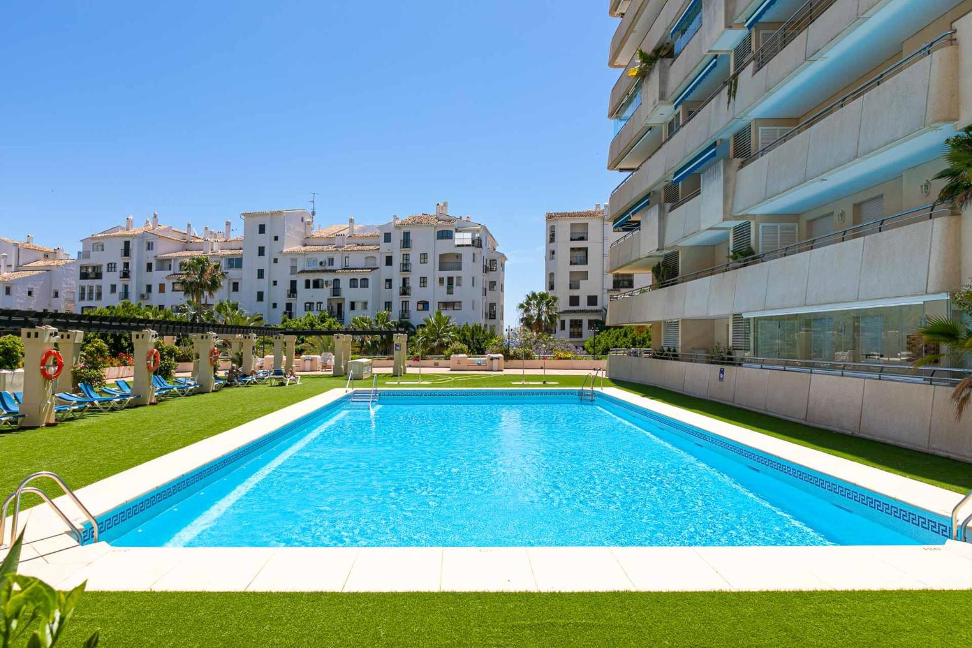 Puerto Banus, Marina Banus, 2BR, 2BTH, pool, parking, Marbella, 1J
