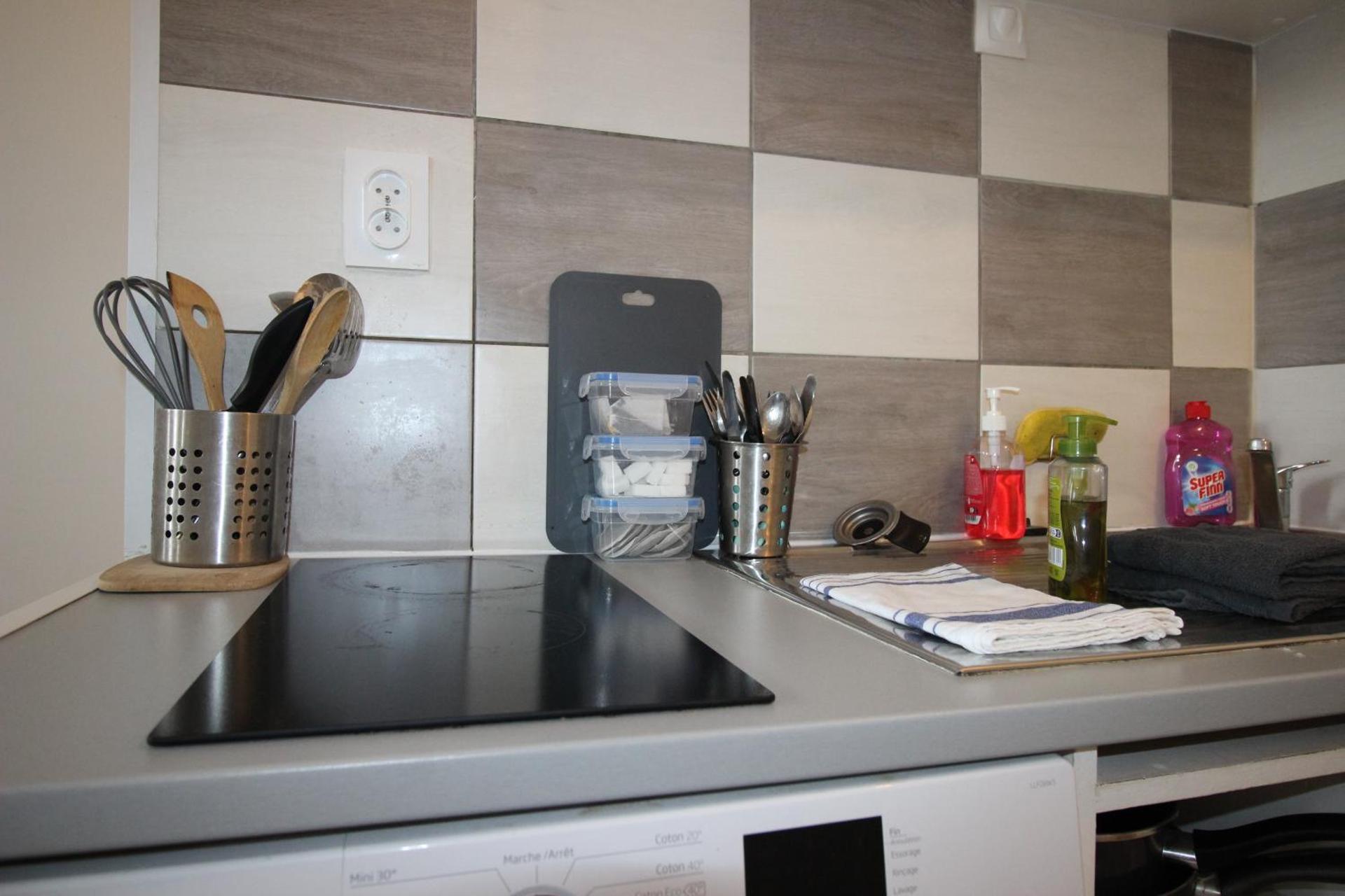 Kitchen or kitchenette