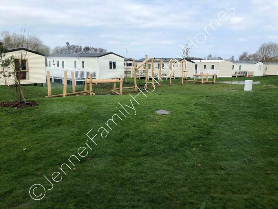 Kestral Close caravan holidays with hot tub