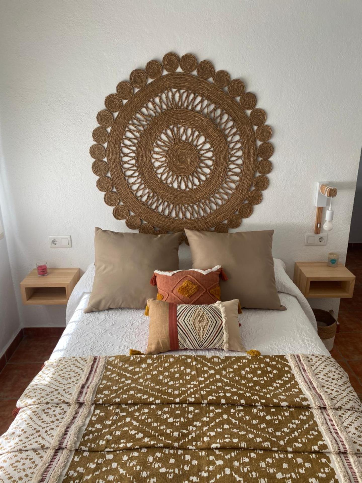 CASA DEL PEZ Vivienda a pie de calle en Agua Amarga a 250 metros de la playa