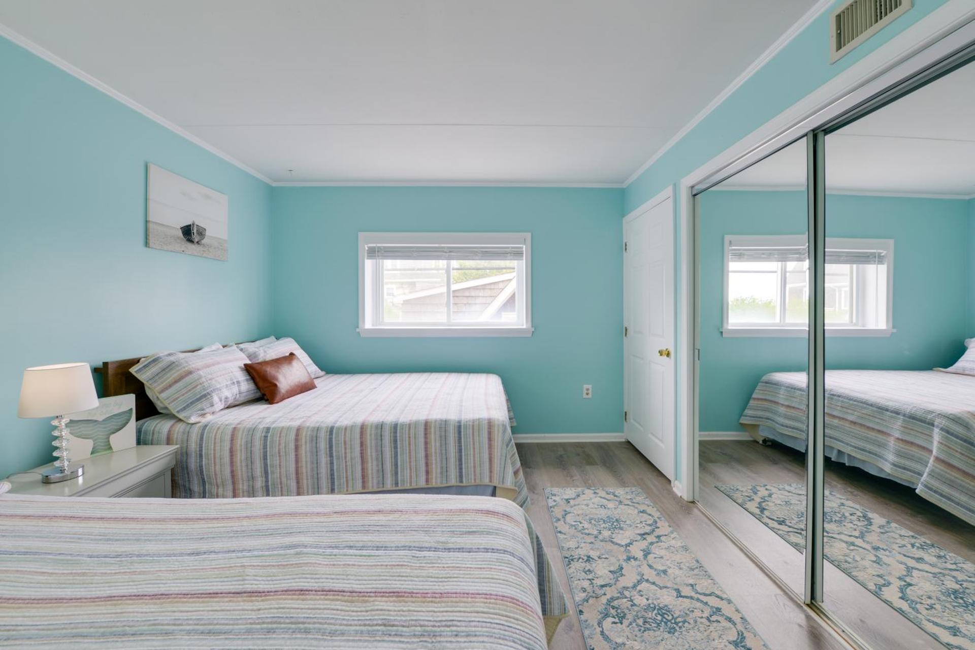 Bright Condo Half-Block to Cape May Beach!