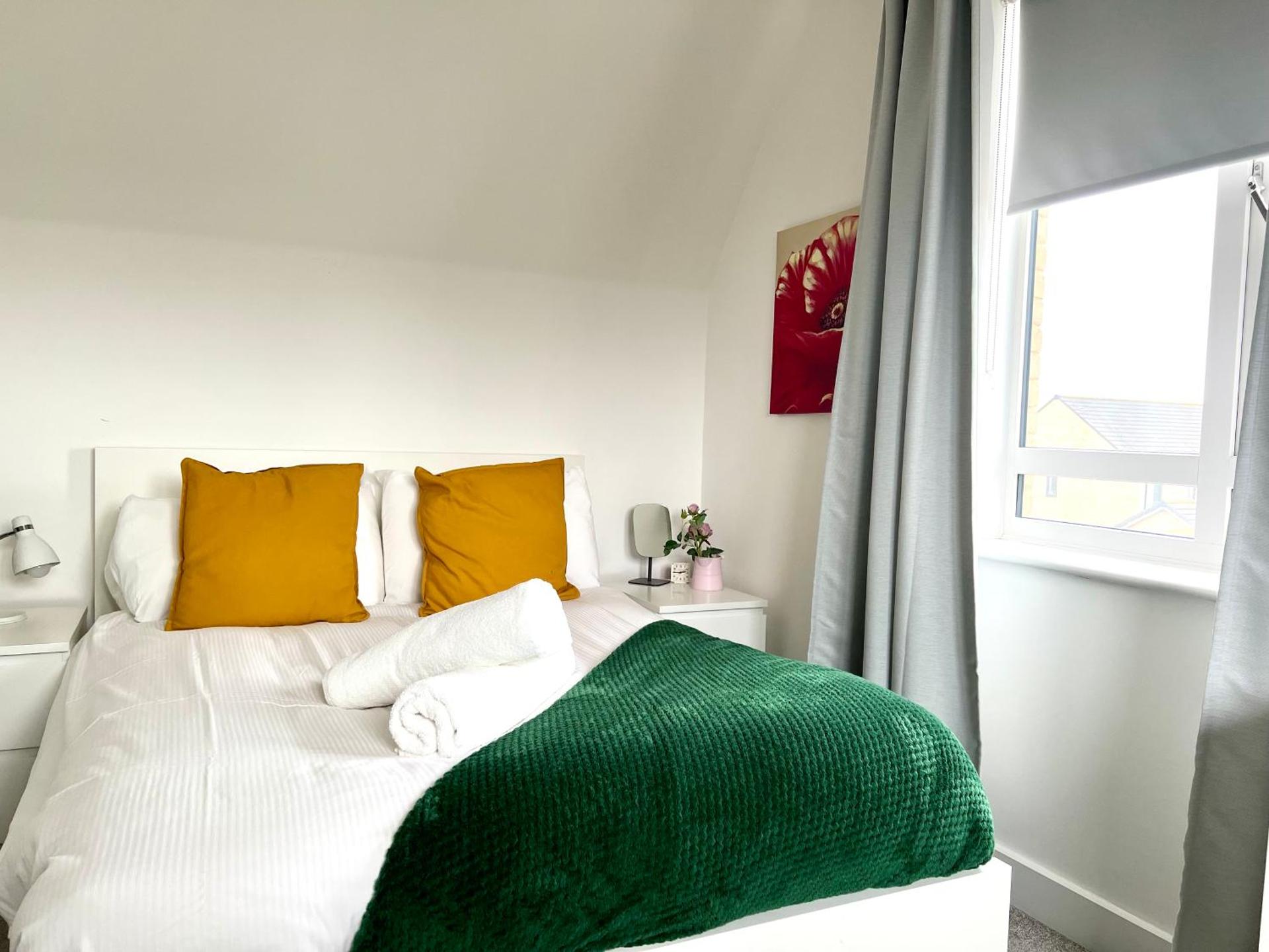 New Spacious Cambridge Townhouse 3bed-3bath