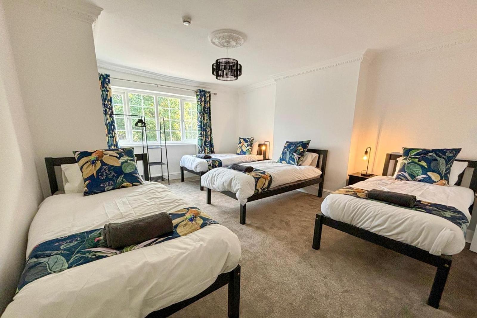 The Jefferson Arms Apartment