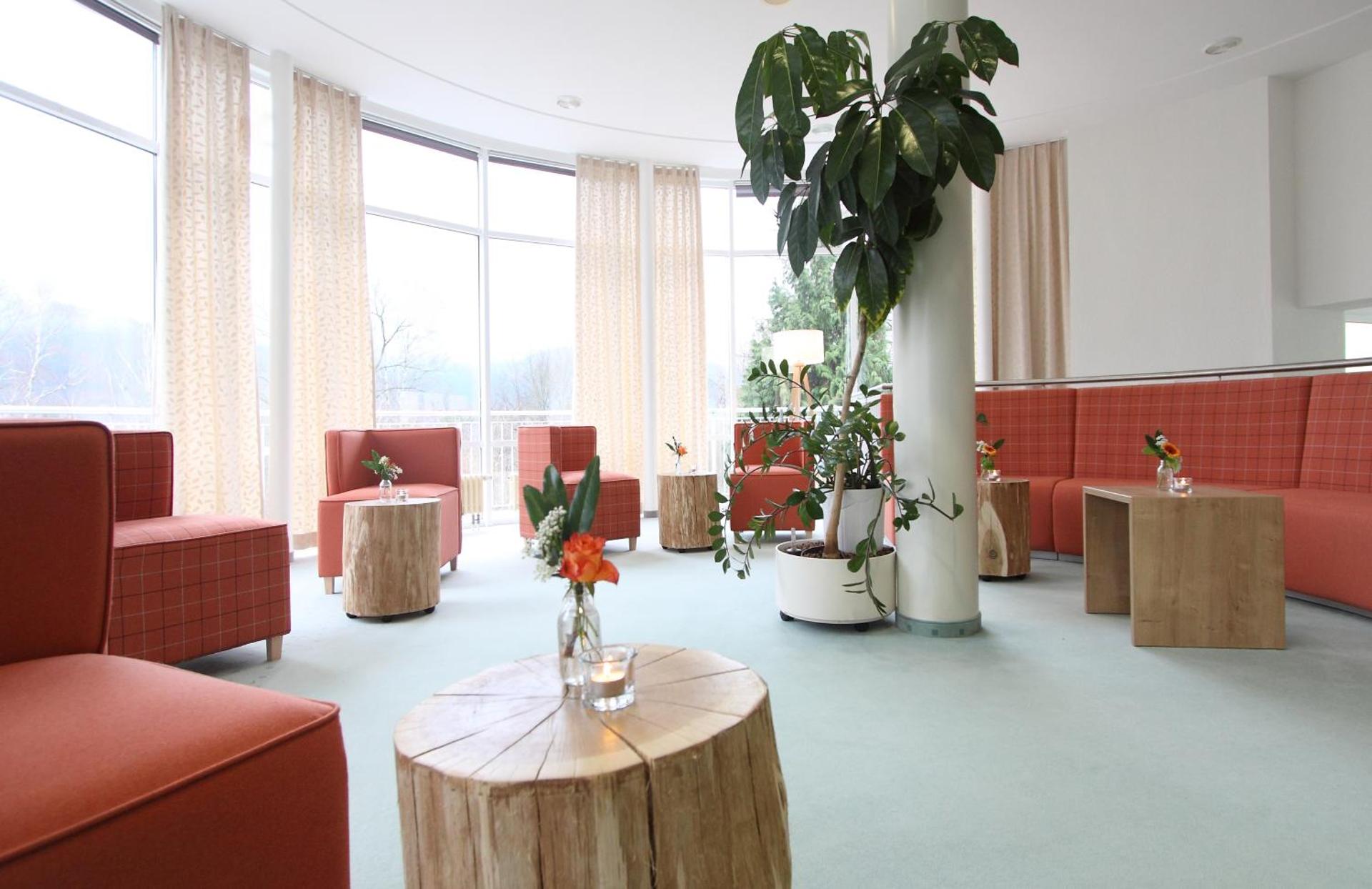 Communal lounge/ TV room