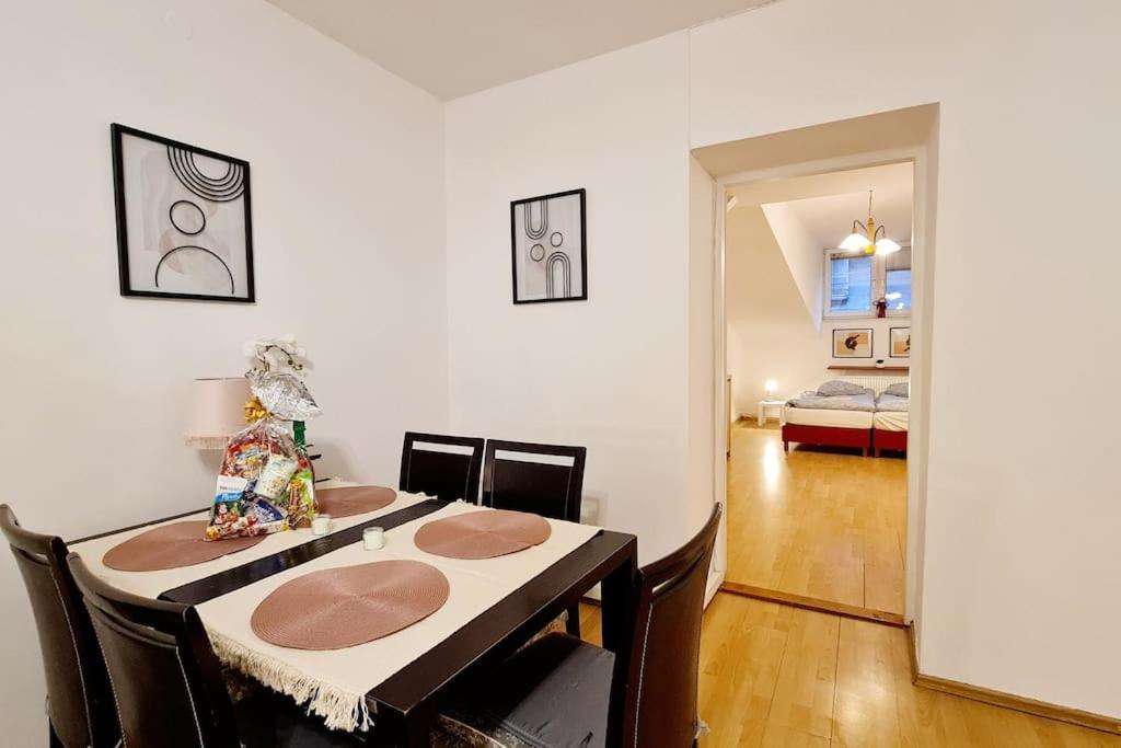 Przestronny pokój w mieszkaniu na Filipa