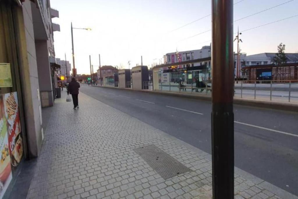 Orly Express - Confort à Deux Pas de l'Aéroport