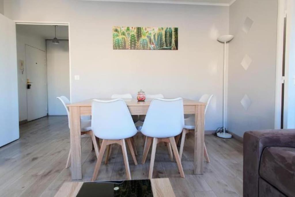 Orly Express - Confort à Deux Pas de l'Aéroport