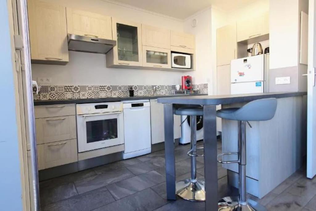 Orly Express - Confort à Deux Pas de l'Aéroport