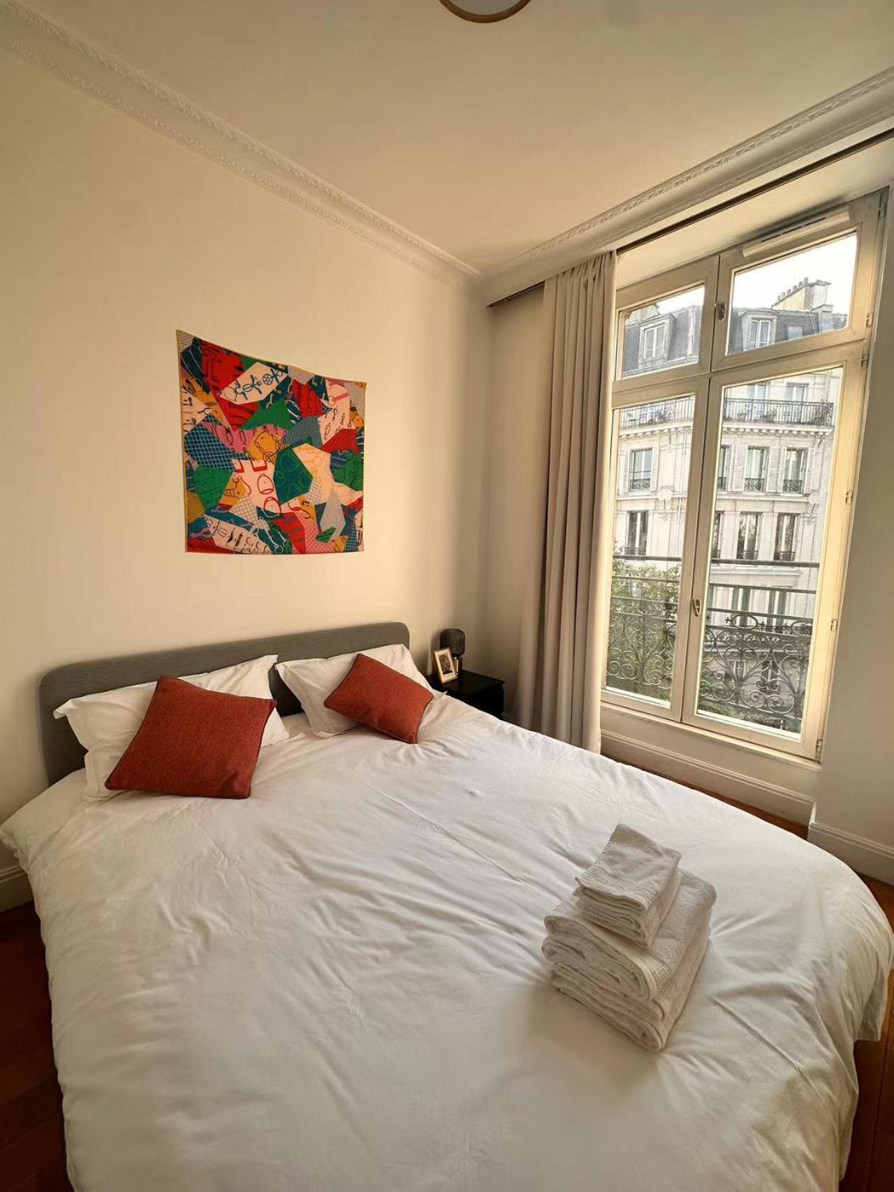 2 bedrooms in marais