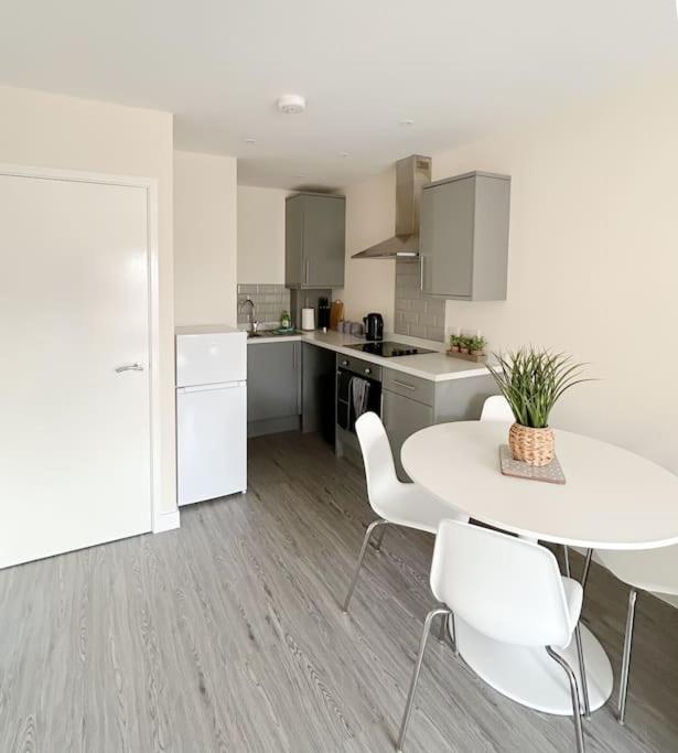 Wellington Road Apartment 4