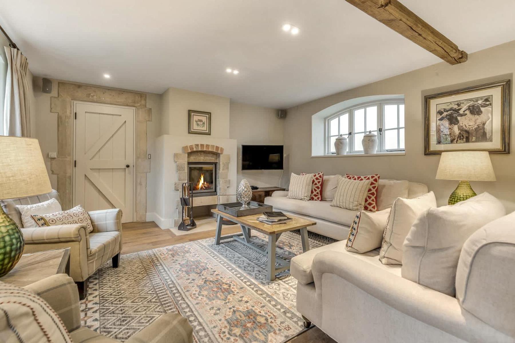 Washbrook Cottage - Hot Tub Packages Available