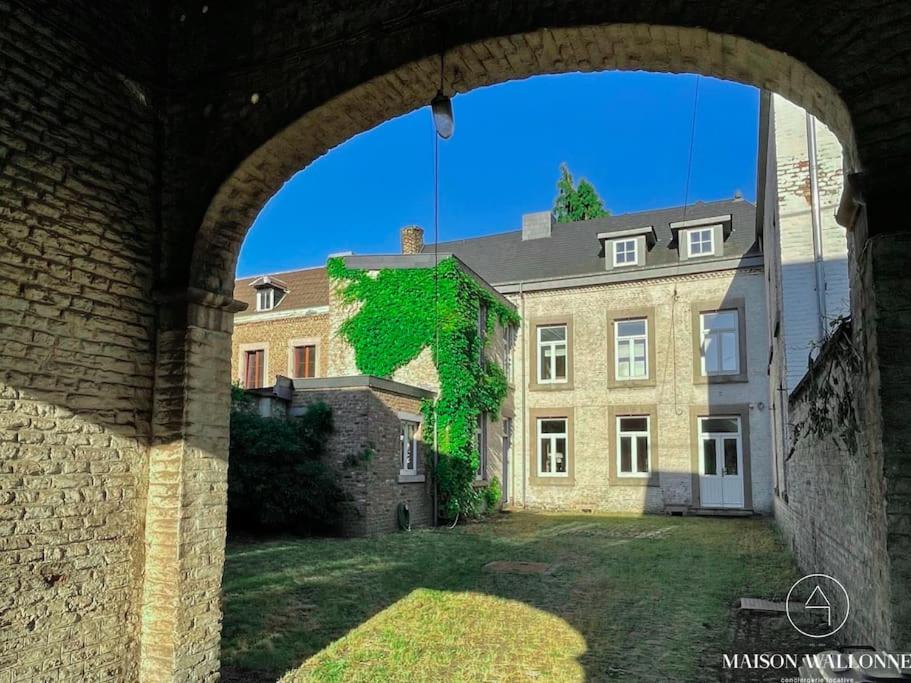La maison de Maître - Grand Jardin, Face à la Meuse