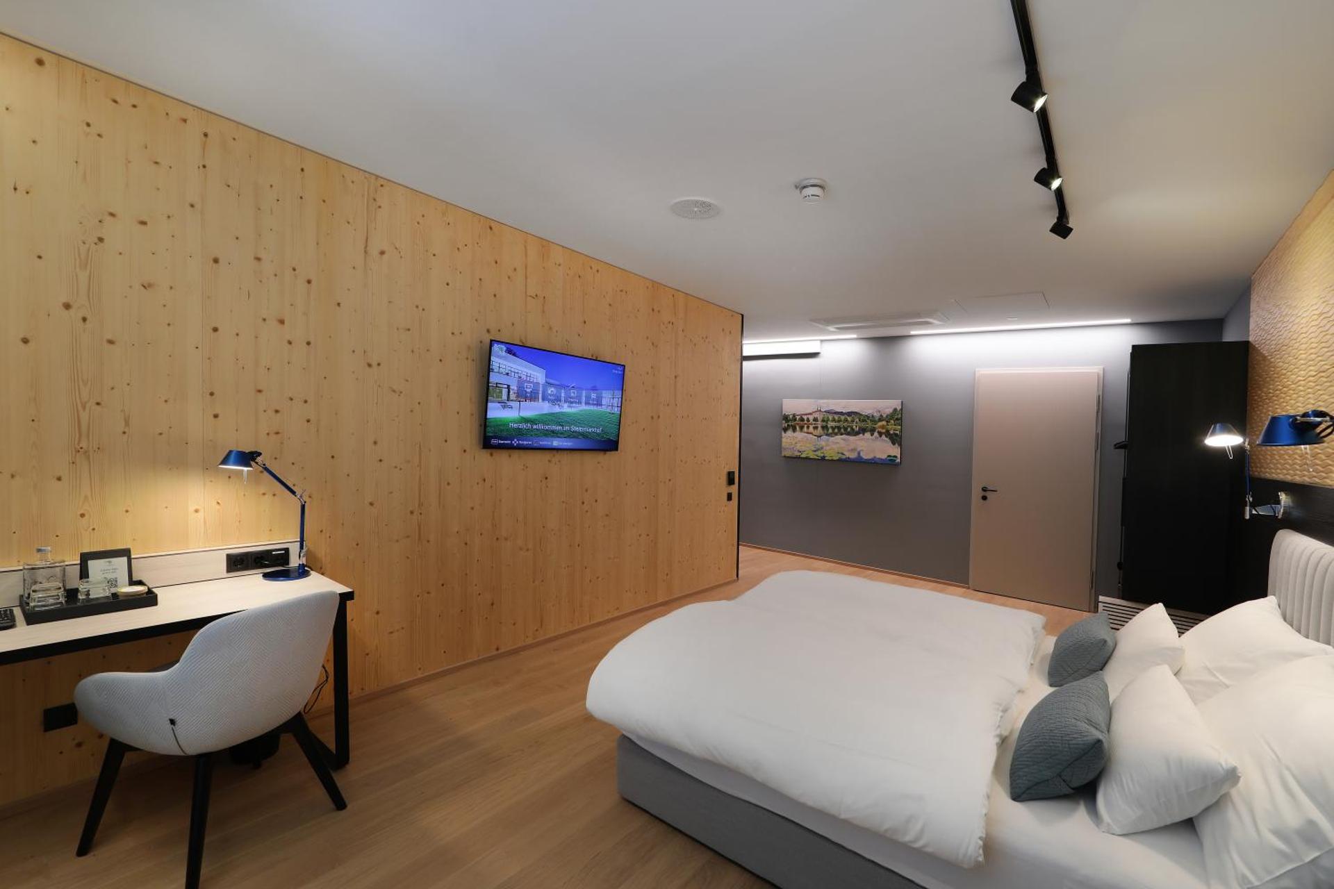 Photo of the whole room