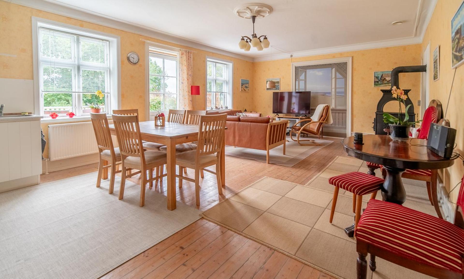 Charming, spacious, sea view guest house