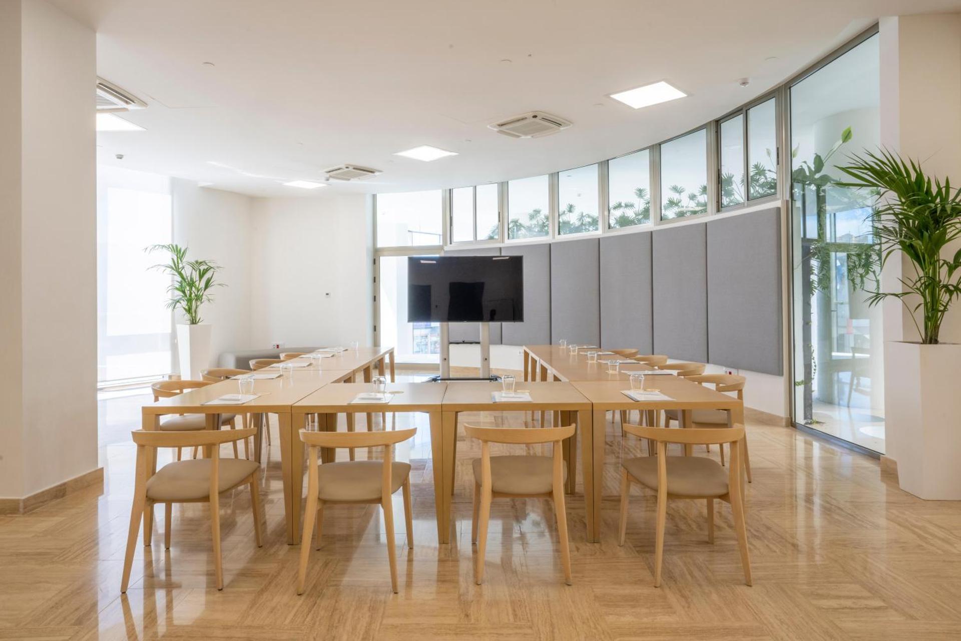 Meeting/conference room