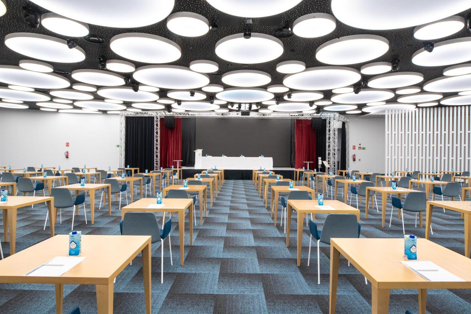 Meeting/conference room