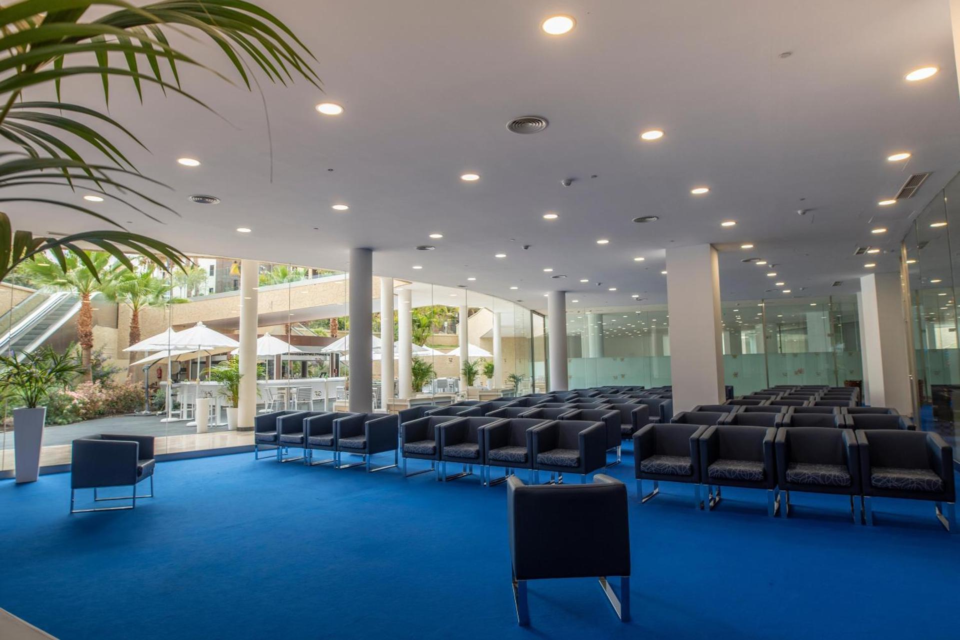 Meeting/conference room