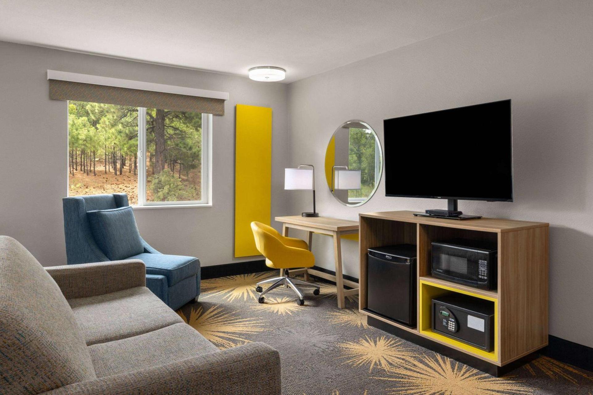 Photo of the whole room