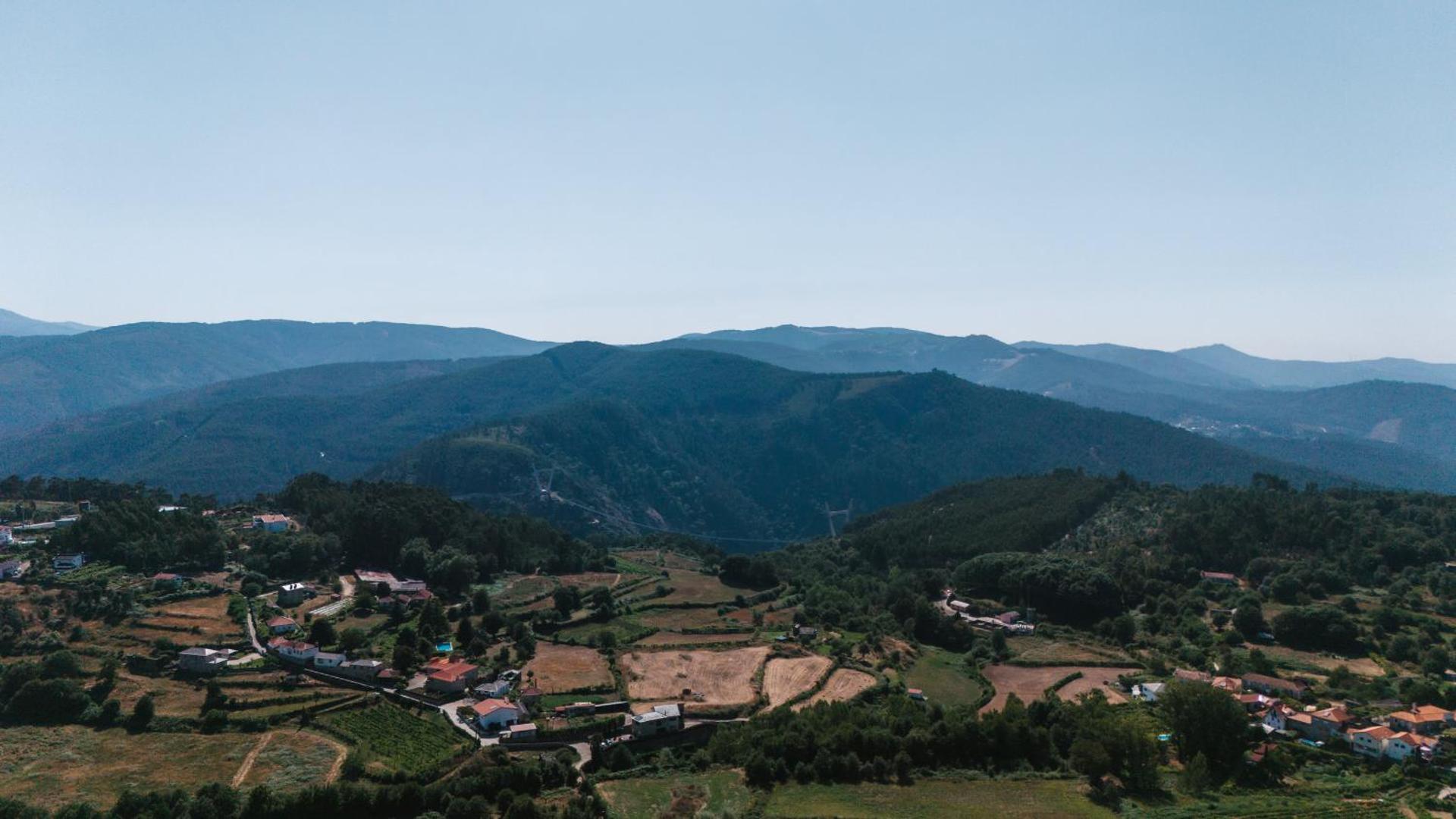 Alvarenga Apartments