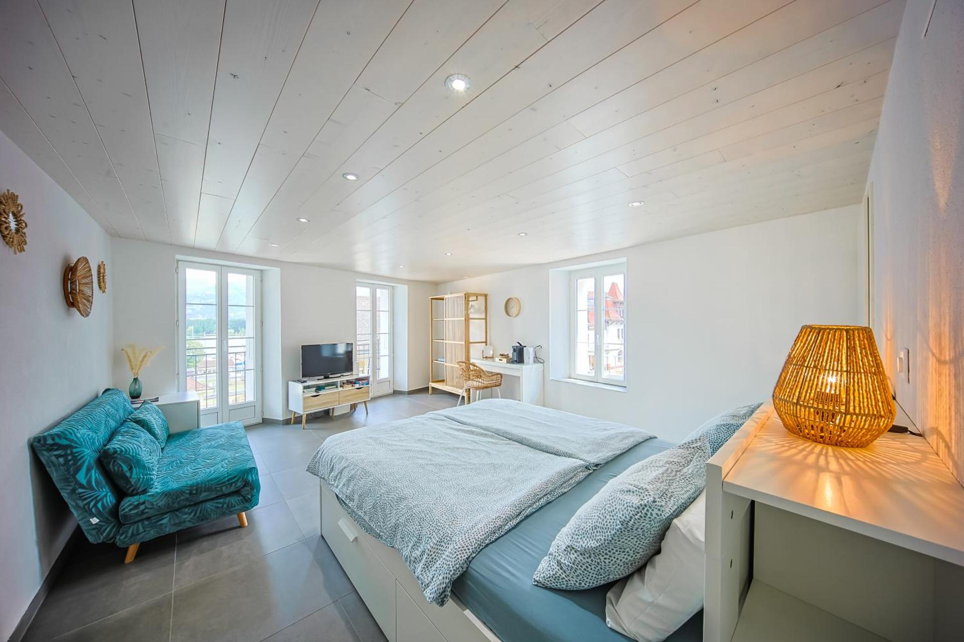 Photo of the whole room