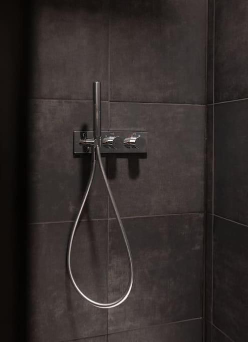 Wonderful central 2BR Ghent apt w view on Leie