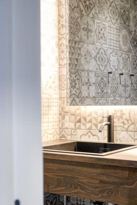 Seaside Haven for 6 with Parking in Knokke