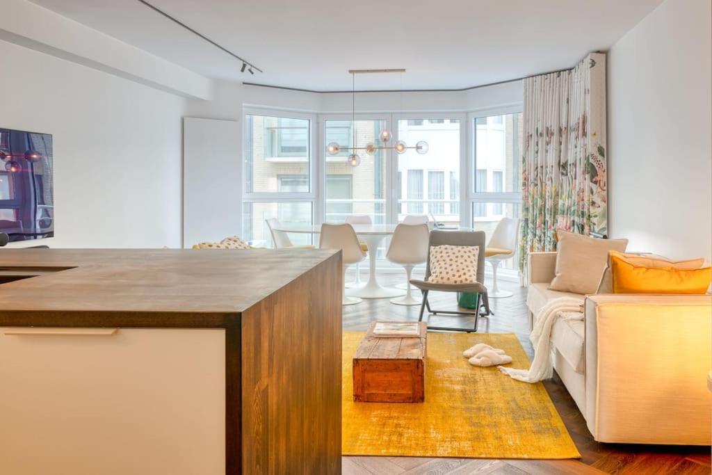 Seaside Haven for 6 with Parking in Knokke