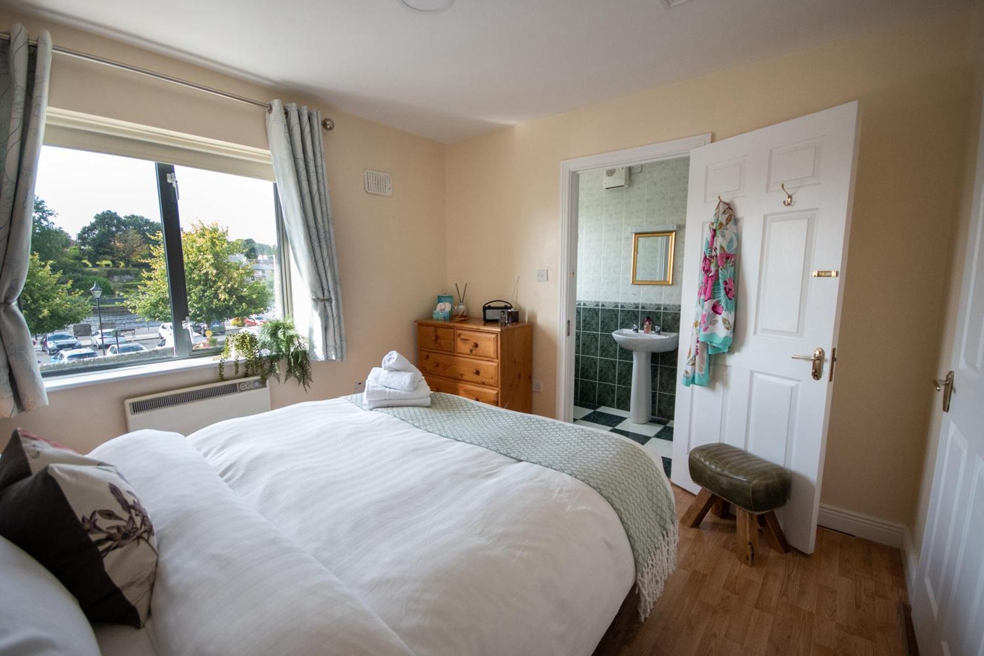 Waterfront View Apartment