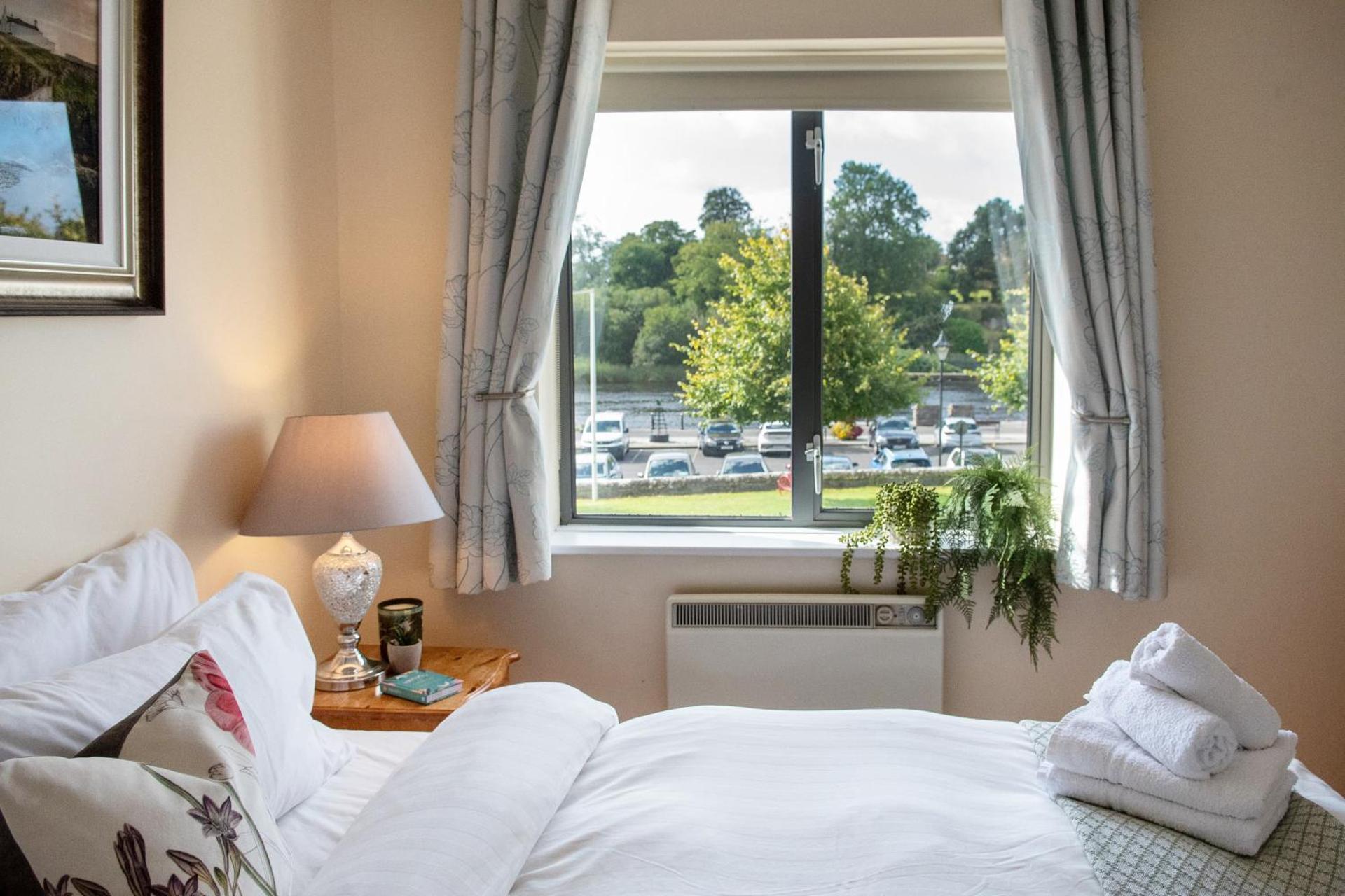 Waterfront View Apartment