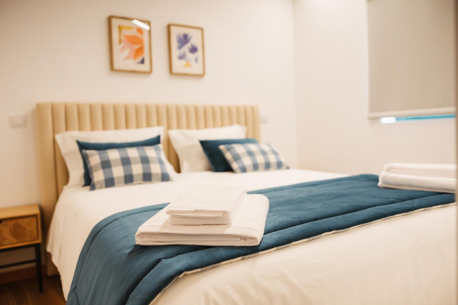 Alvarenga Apartments