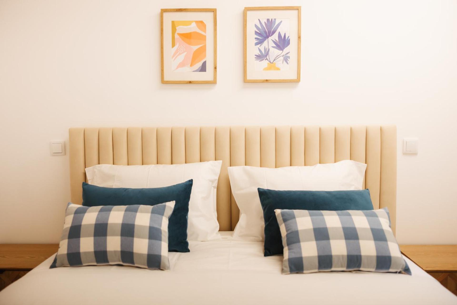 Alvarenga Apartments