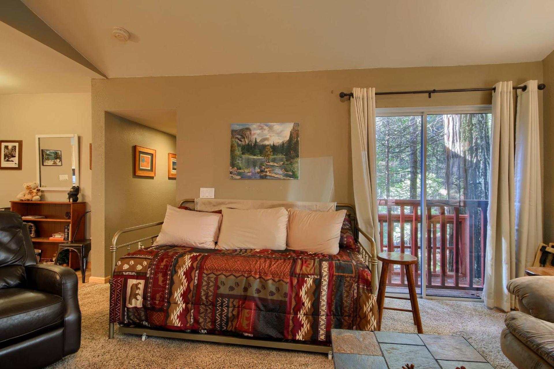 Hibernation Hideaway- Inside Yosemite- Dog Friendly