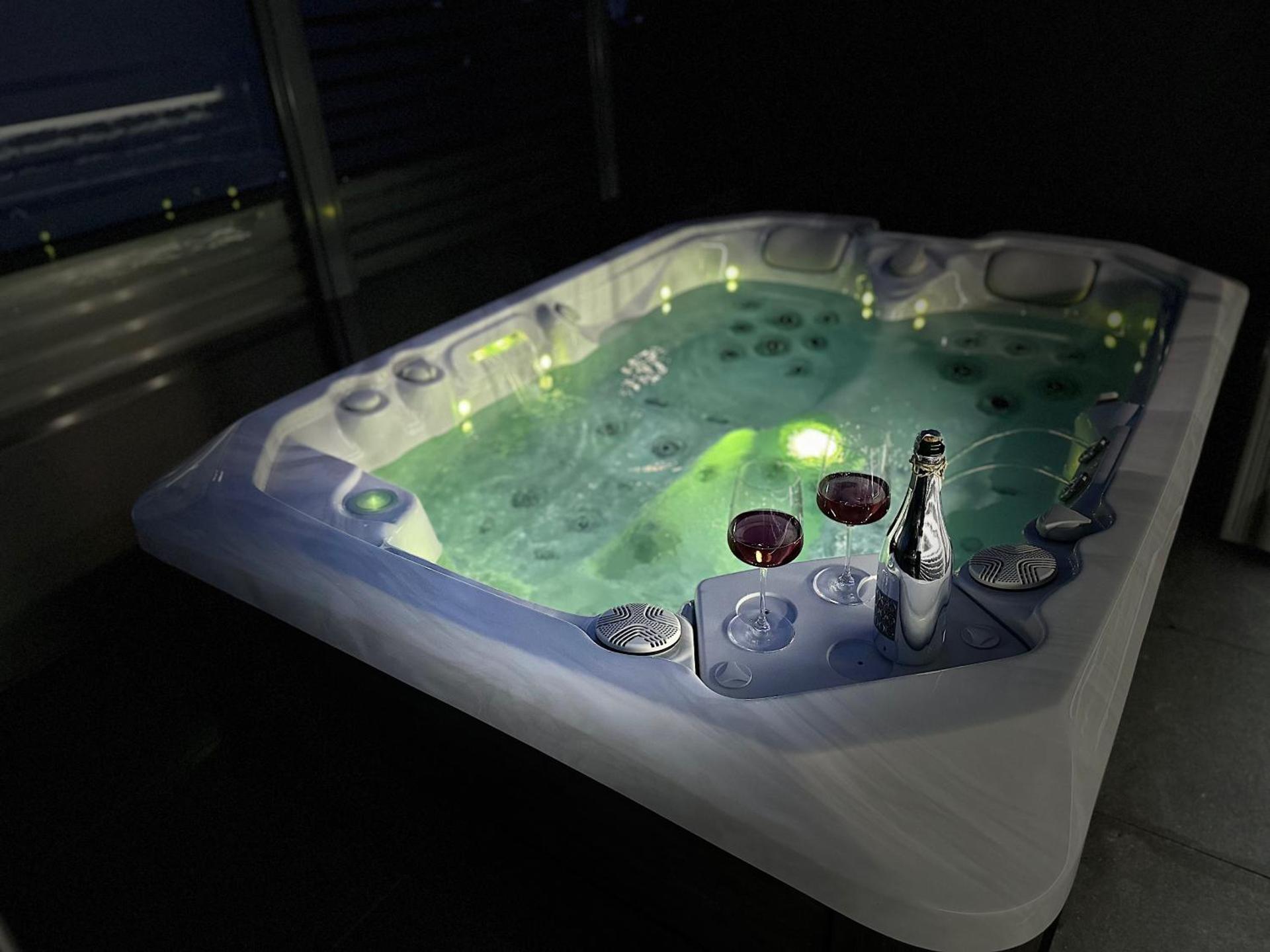 Five Stars Living Whirlpool & Infrarotsauna