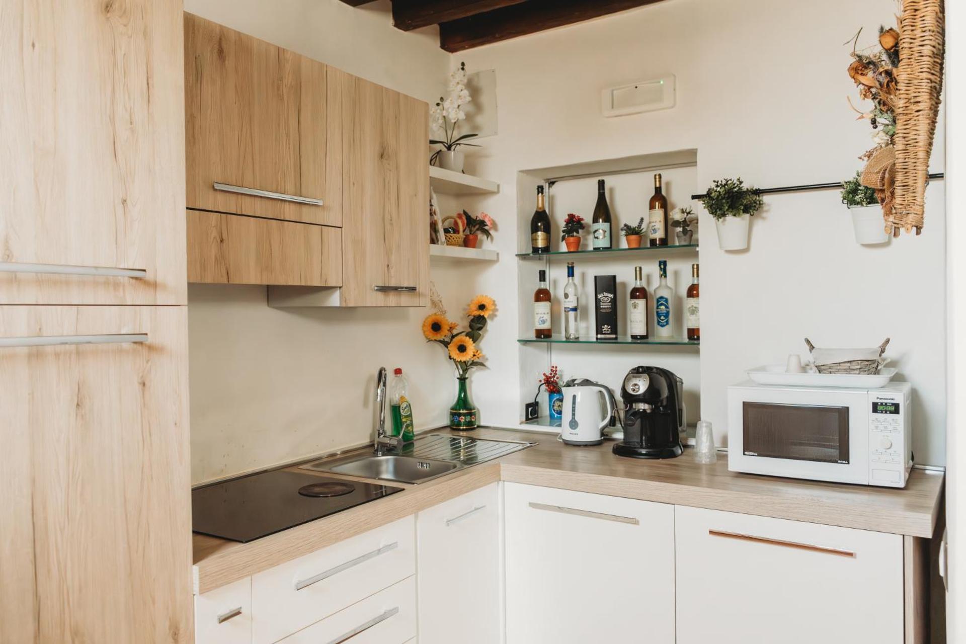 Kitchen or kitchenette