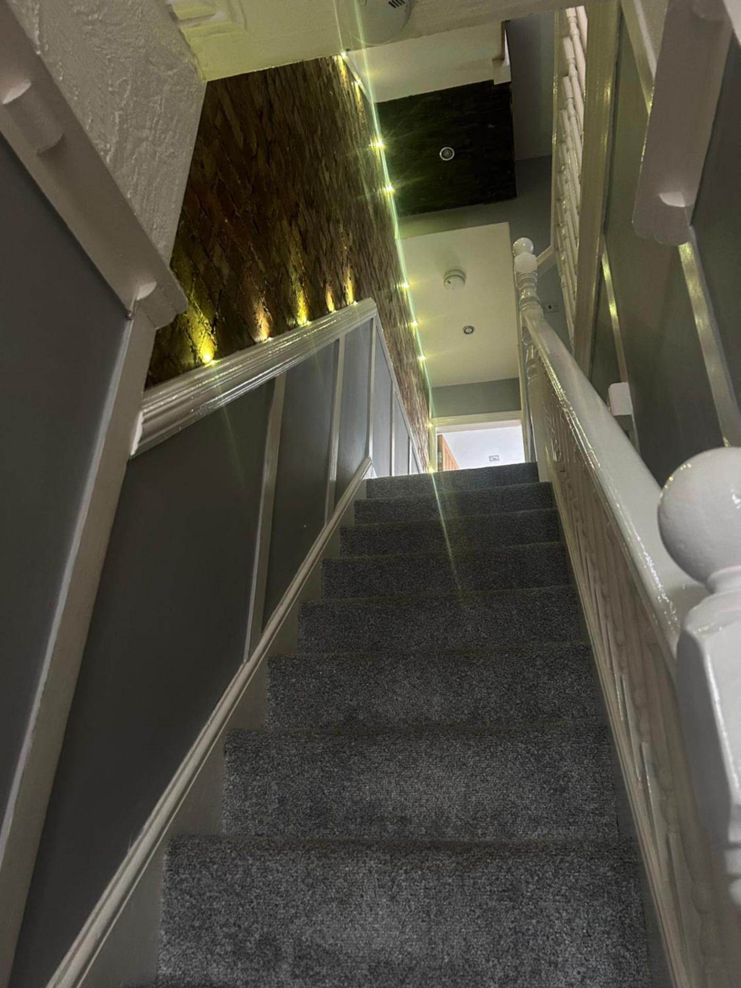 Entire Seaside Home 6 Private BedRooms Sleeps 10,4 Minute Walk To Station