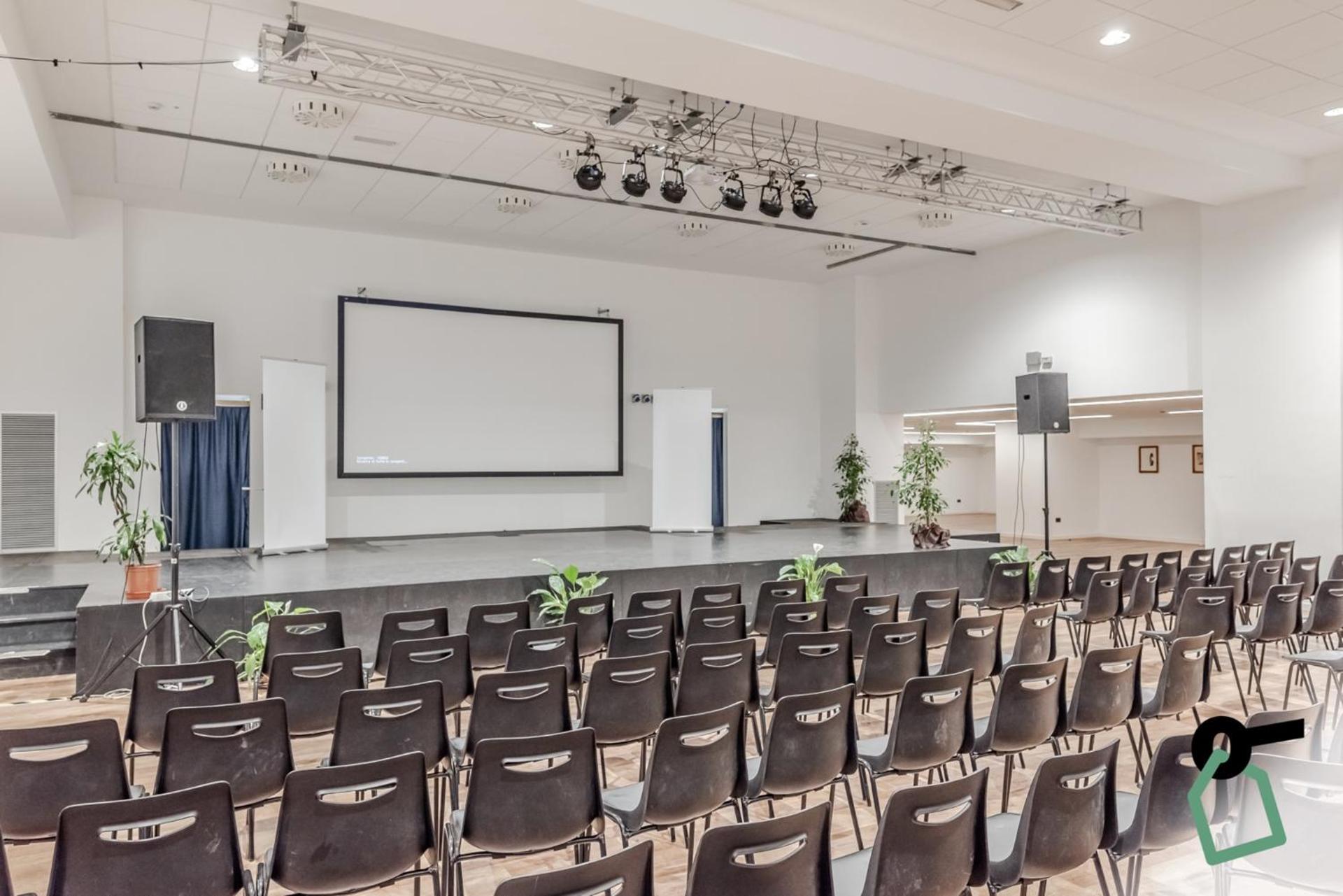 Meeting/conference room