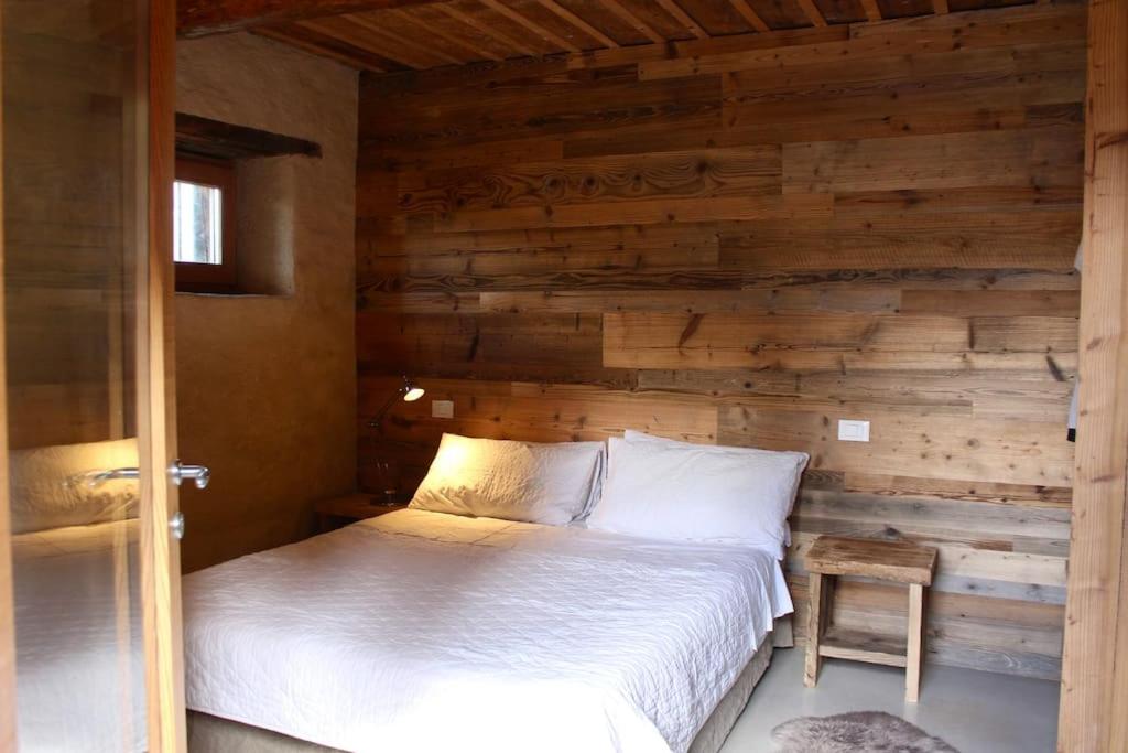 Tabià di Francesca - fienile tra le montagne silenziose