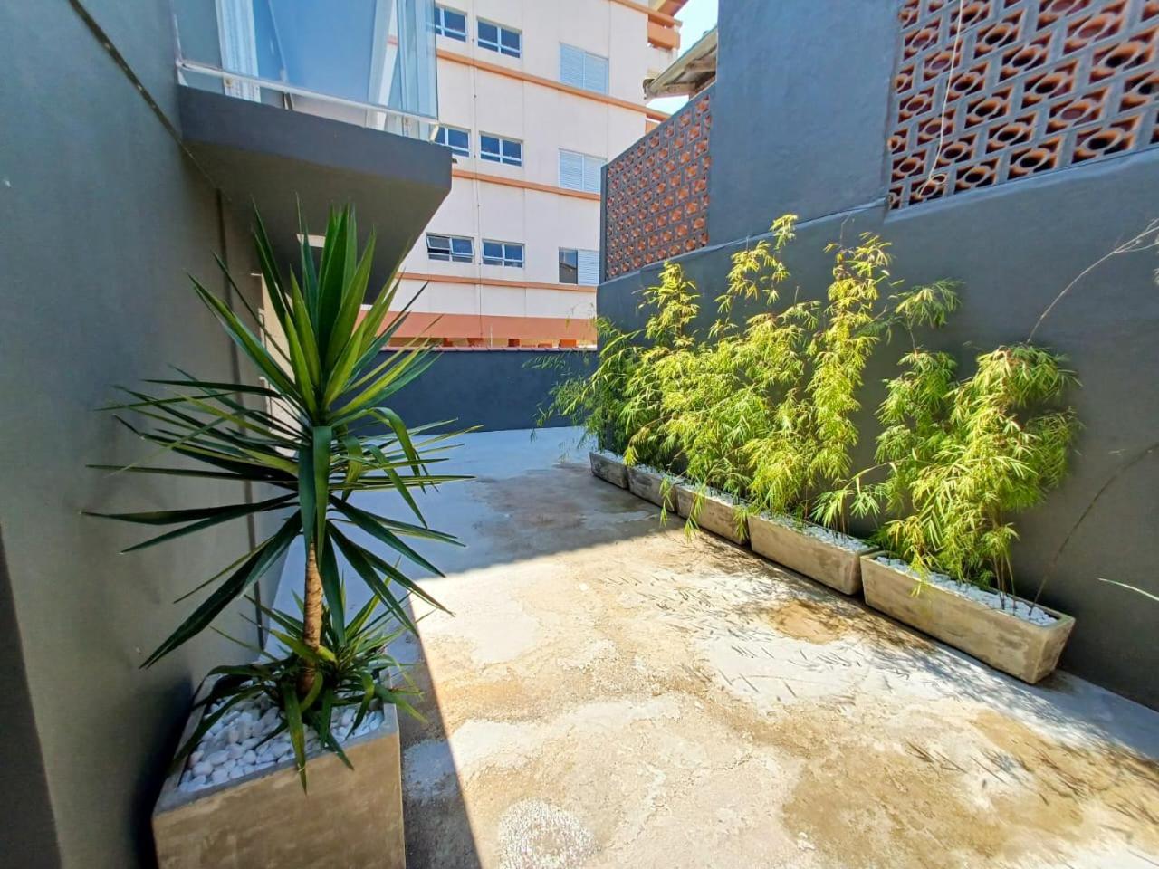 Casa nova Itagua , há 3 minutos da Praia Grande