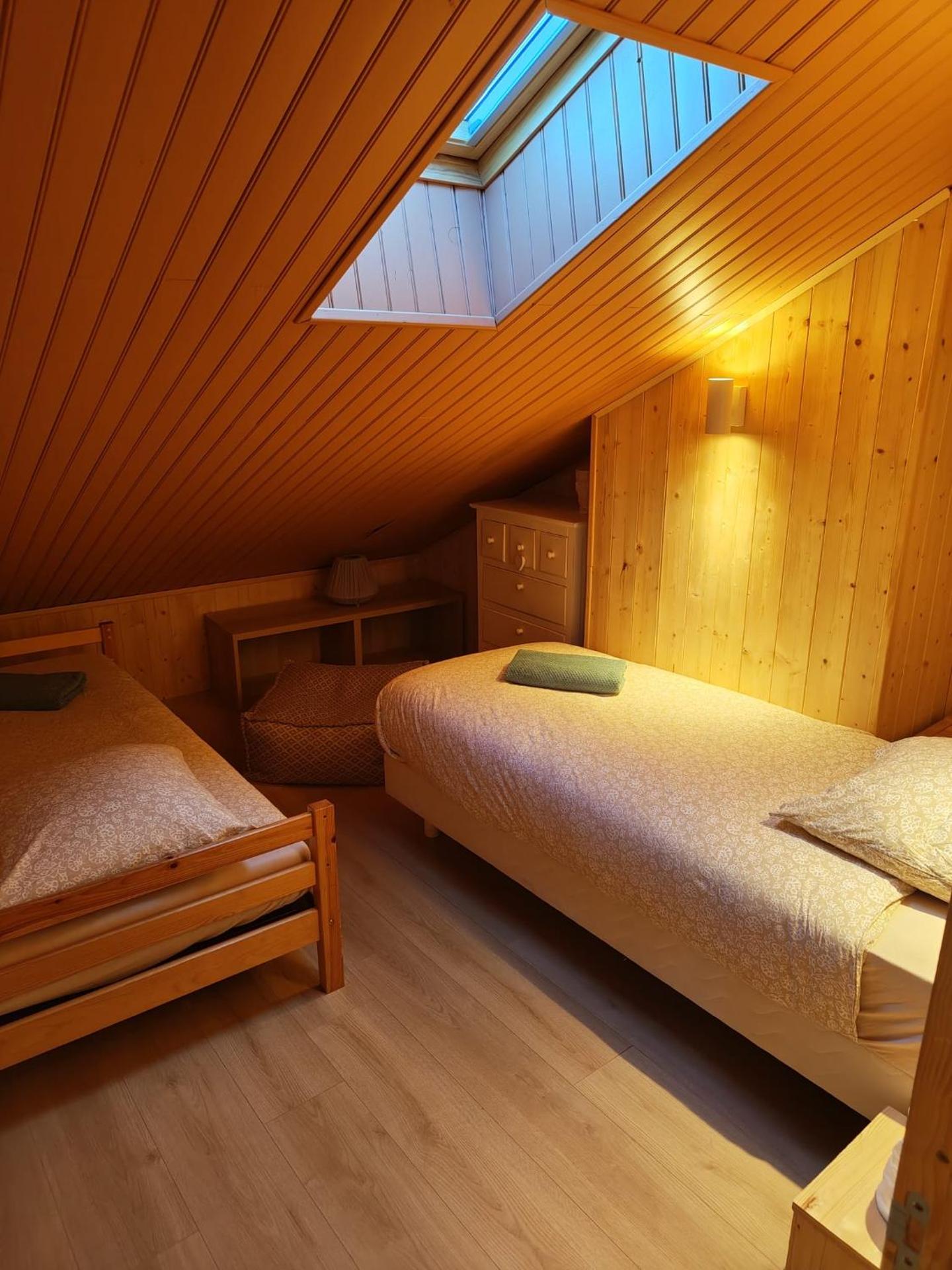 Bel appartement type chalet avec balnéo et jardin