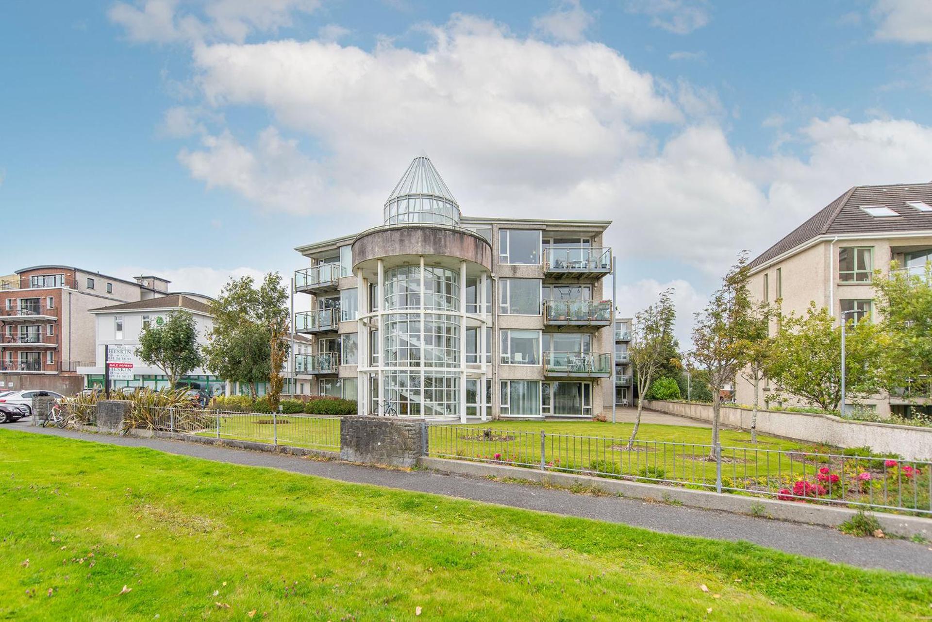 Seaview apartment in Galway