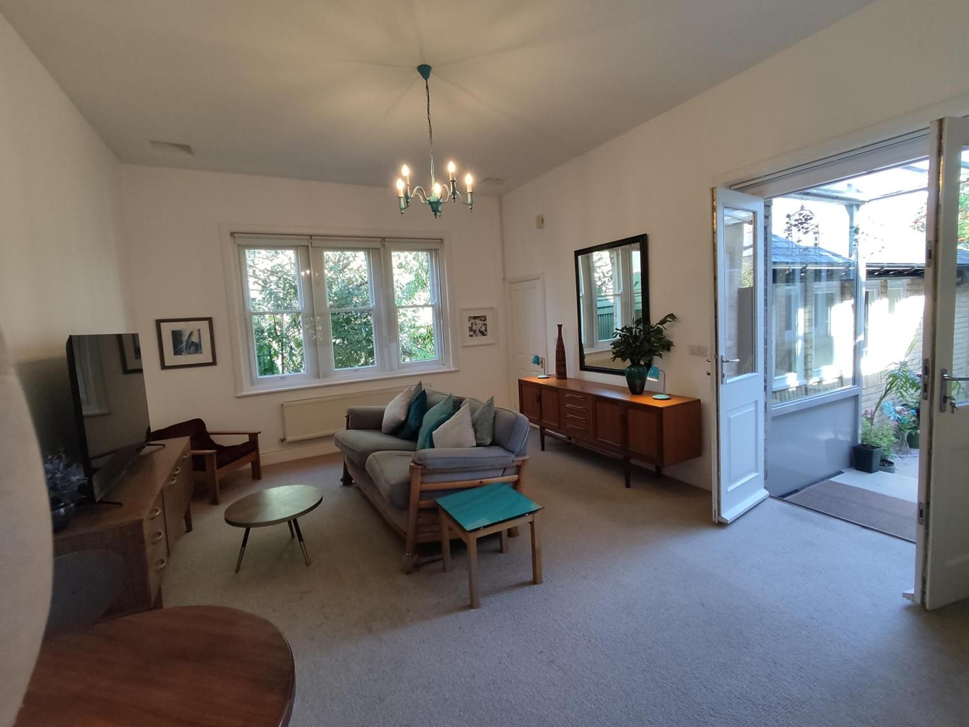 Spacious 2 bedroom apartment