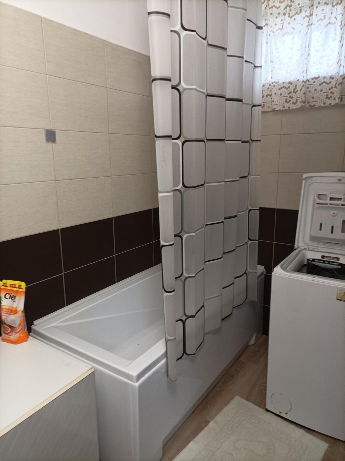 Kiskastély garzon, saját fürdőszobával és saját konyhával