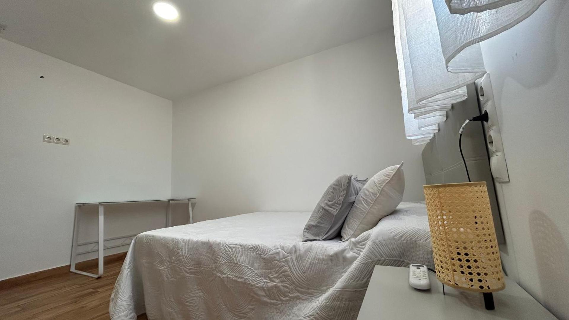 Piso con gran terraza en malaga arenas