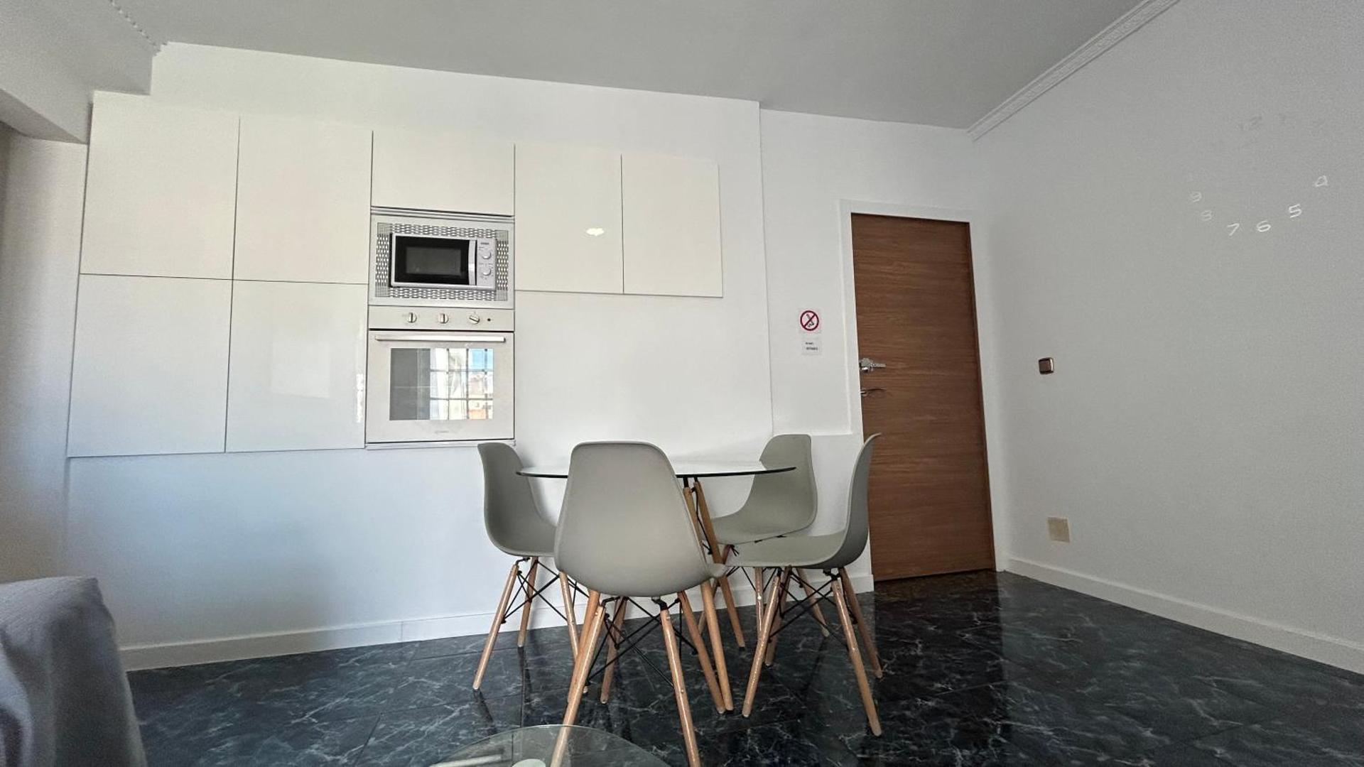 Piso con gran terraza en malaga arenas