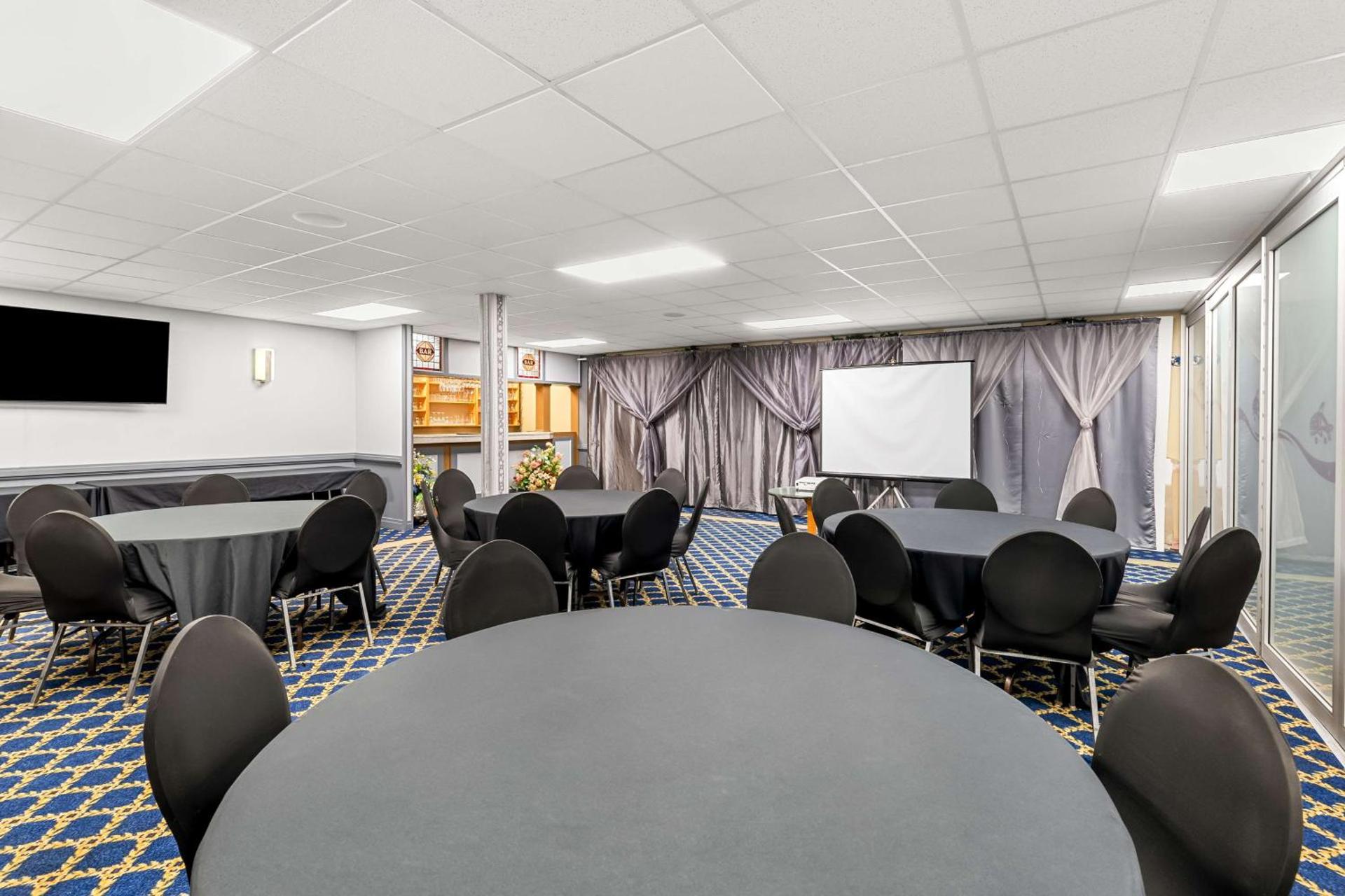 Meeting/conference room