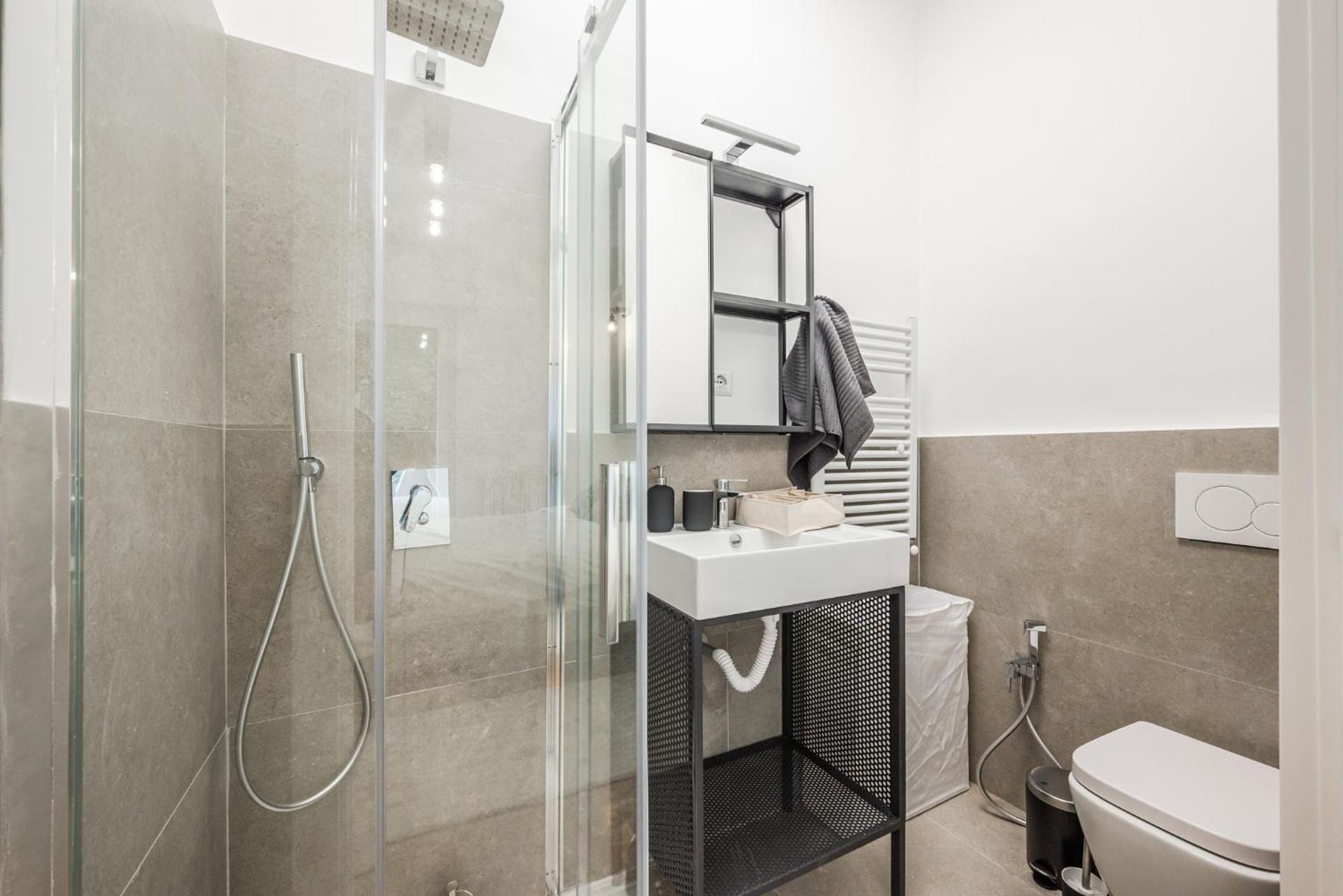 Casa Torino 101, Camere a Rozzano - Forum Assago a 7 minuti, Ospedale Humanitas a 5 minuti - SmartStay Rozzano