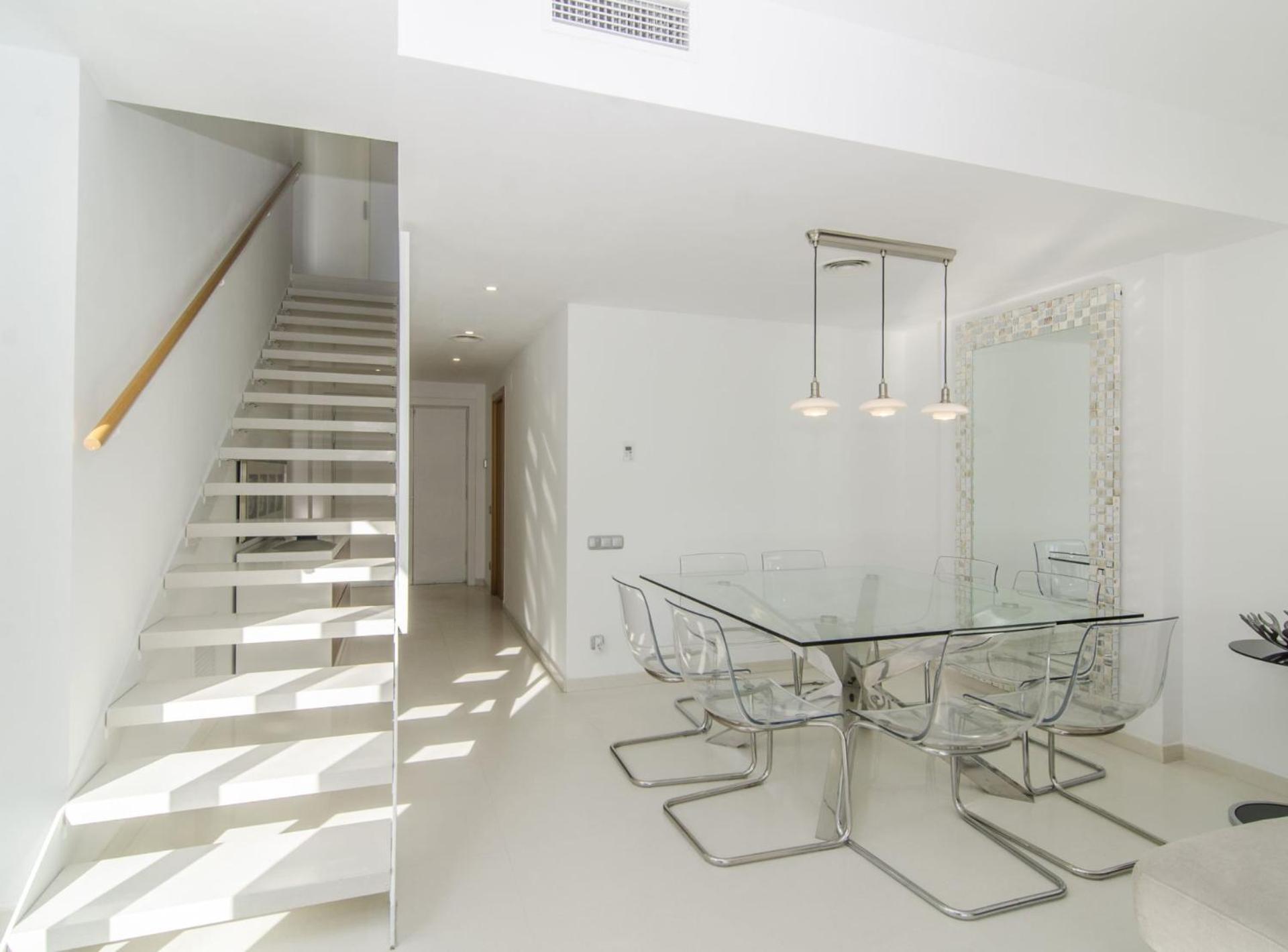 Duplex vistas mar con piscina