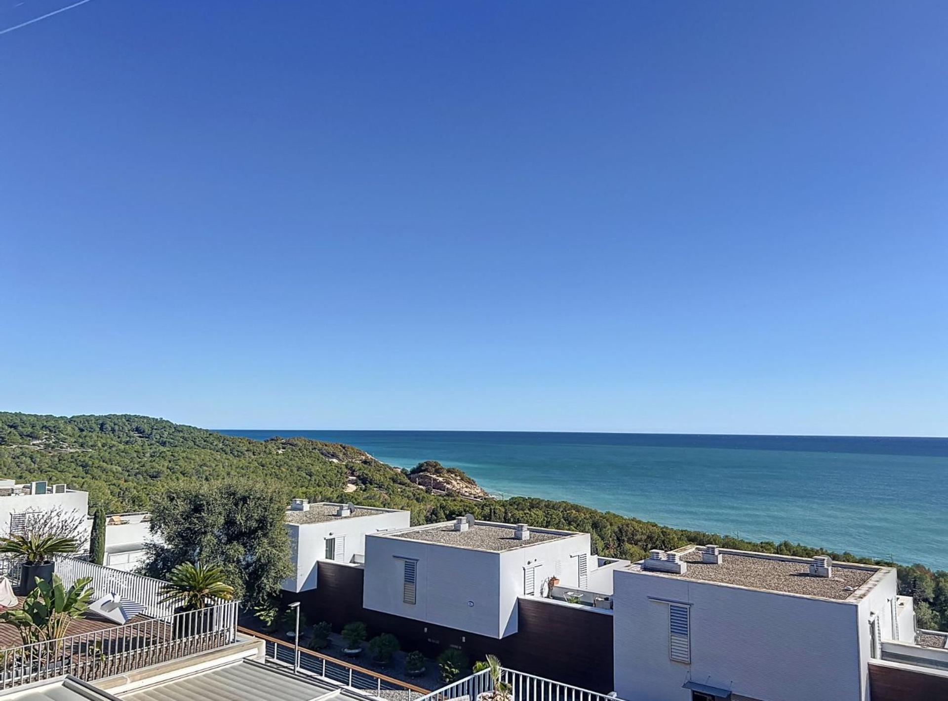 Duplex vistas mar con piscina