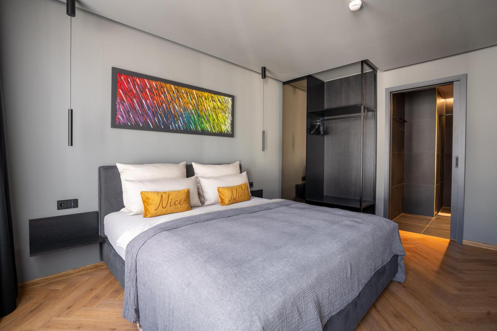 Photo of the whole room