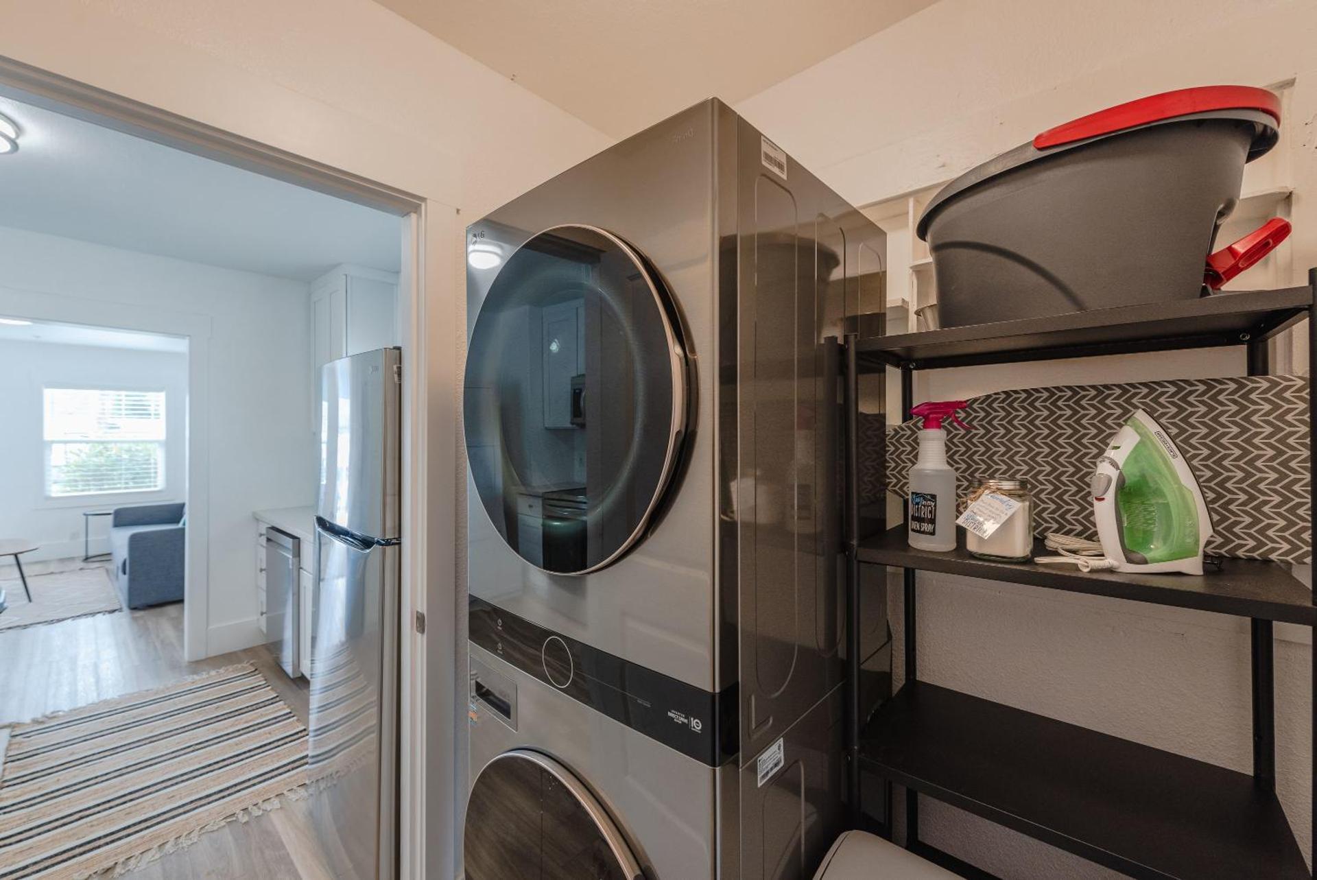 #StayinMyDistrict Coos Bay Goldfinch Cottage